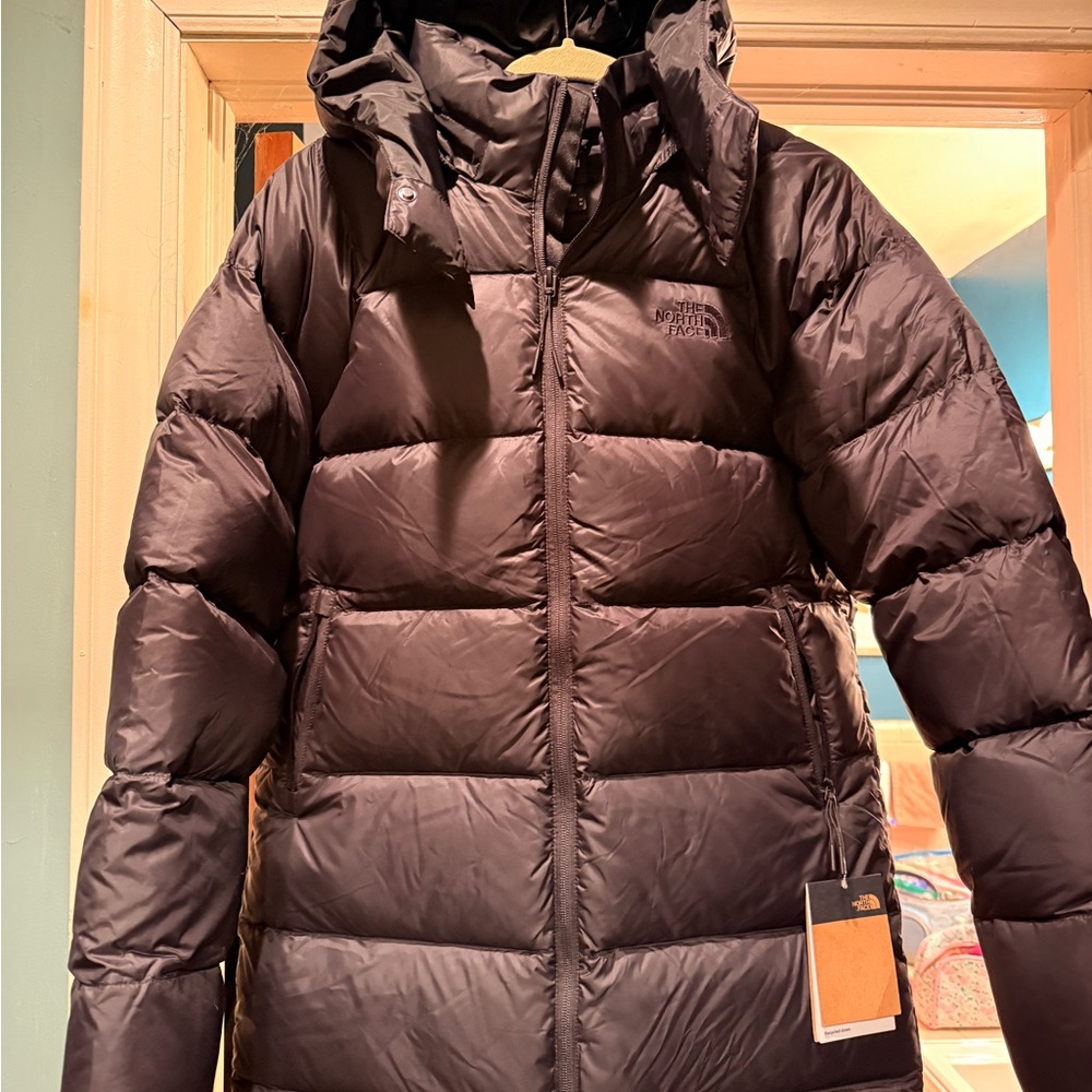 The North Face WOMEN’S HYDRENALITE™ CITY DOWN HOODED PARKA in black